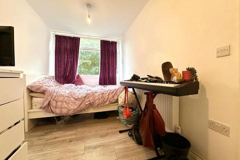 4 bedroom maisonette to rent, London, London SW9