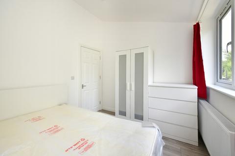 4 bedroom maisonette to rent, London, London SW9