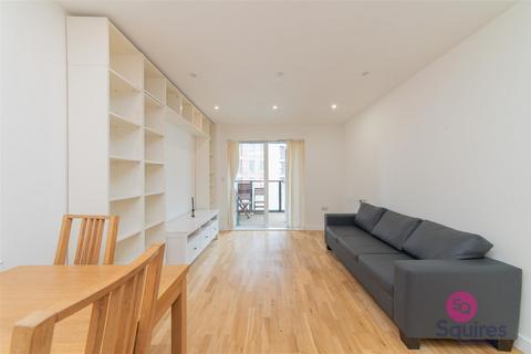 2 bedroom flat for sale, Shearwater Drive, London