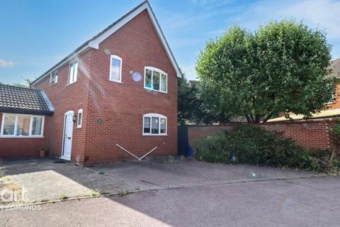 4 bedroom detached house for sale, Raedwald Drive, Bury St Edmunds