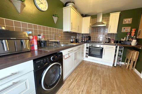 undefined, Wren Close, Corby NN18