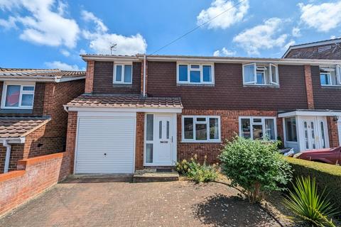 3 bedroom semi-detached house for sale, St Marks Close, Worcester WR5
