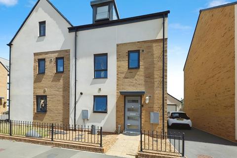 18 Clark Drive, Yate, Bristol, BS37 7EH