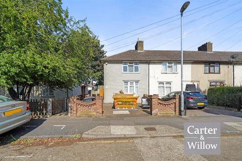 2 bedroom end of terrace house for sale, Bromhall Road, Dagenham, Essex