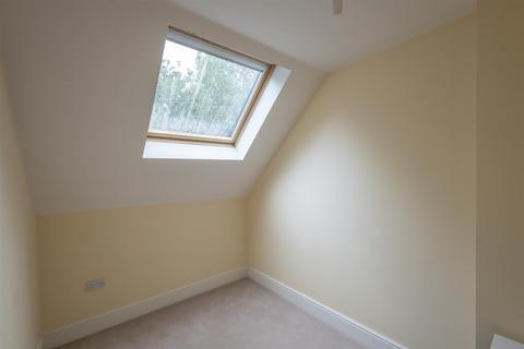 2 bedroom flat for sale, Rosebery Crescent, Jesmond, Newcastle upon Tyne