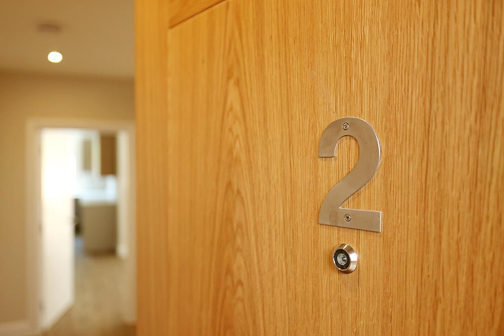 1-Cobham Rd-Apt-2-Kitchen-7644.jpg