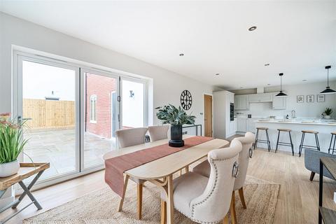3 bedroom detached house for sale, Chase Road, Lindford, Bordon, Hampshire