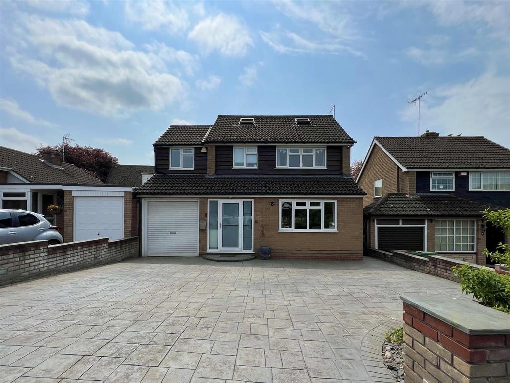 Long Compton Drive Hagley 1.jpg