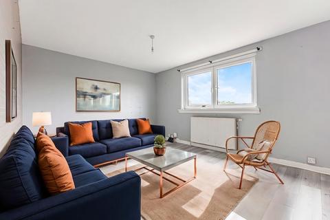 3 bedroom apartment for sale, Northfield Farm Avenue, Edinburgh, EH8