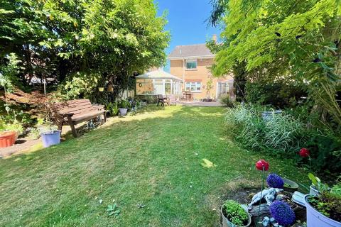 3 bedroom semi-detached house for sale, Walkern Road, Stevenage