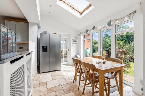 4 bedroom detached house for sale, Coombe Rise, Oadby LE2