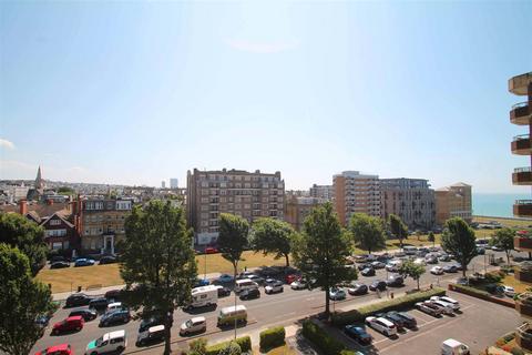 2 bedroom flat for sale, Coombe Lea, Grand Avenue, Hove