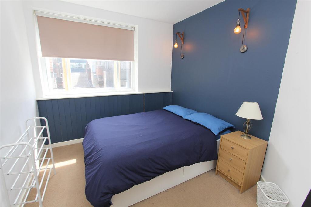 Bedroom.JPG