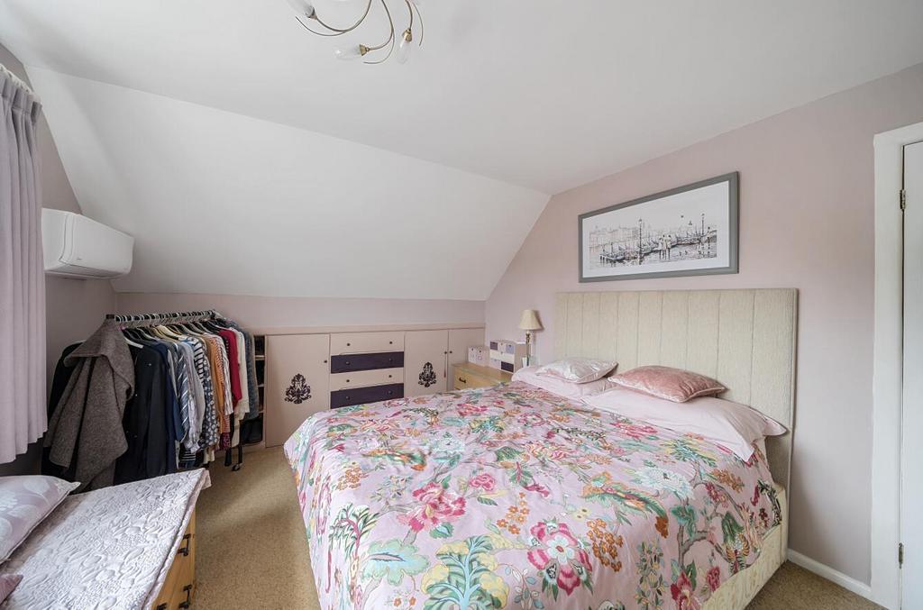 Bed11.jpg