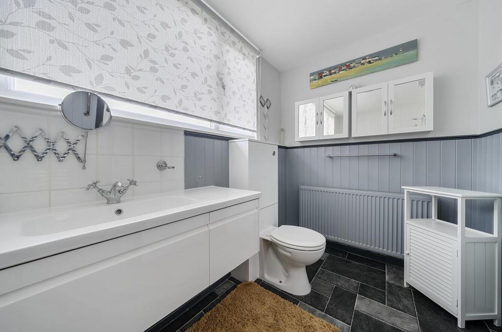 Bath1.jpg