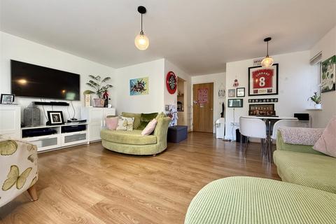 1 bedroom flat for sale, Cumberland Place, London