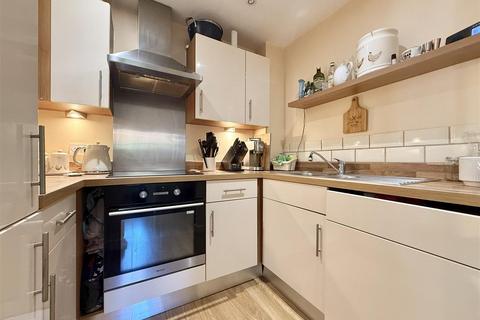 1 bedroom flat for sale, Cumberland Place, London