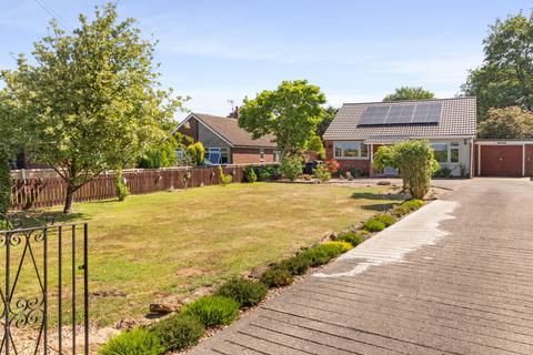 2 bedroom bungalow for sale, Brigg Road, South Kelsey, LN7