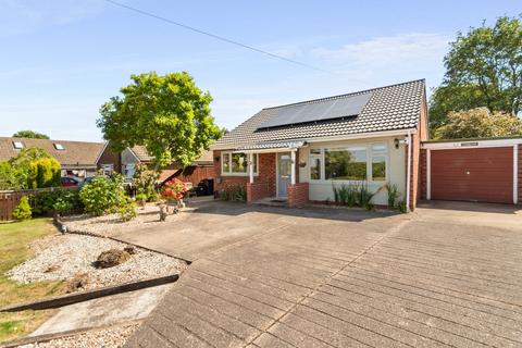 2 bedroom bungalow for sale, Brigg Road, South Kelsey, LN7