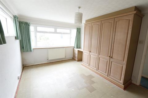 6 Powells Road, Shefford, SG17 5DP