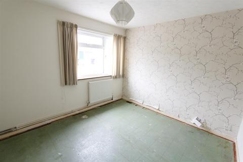 6 Powells Road, Shefford, SG17 5DP