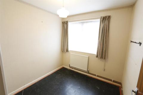 6 Powells Road, Shefford, SG17 5DP