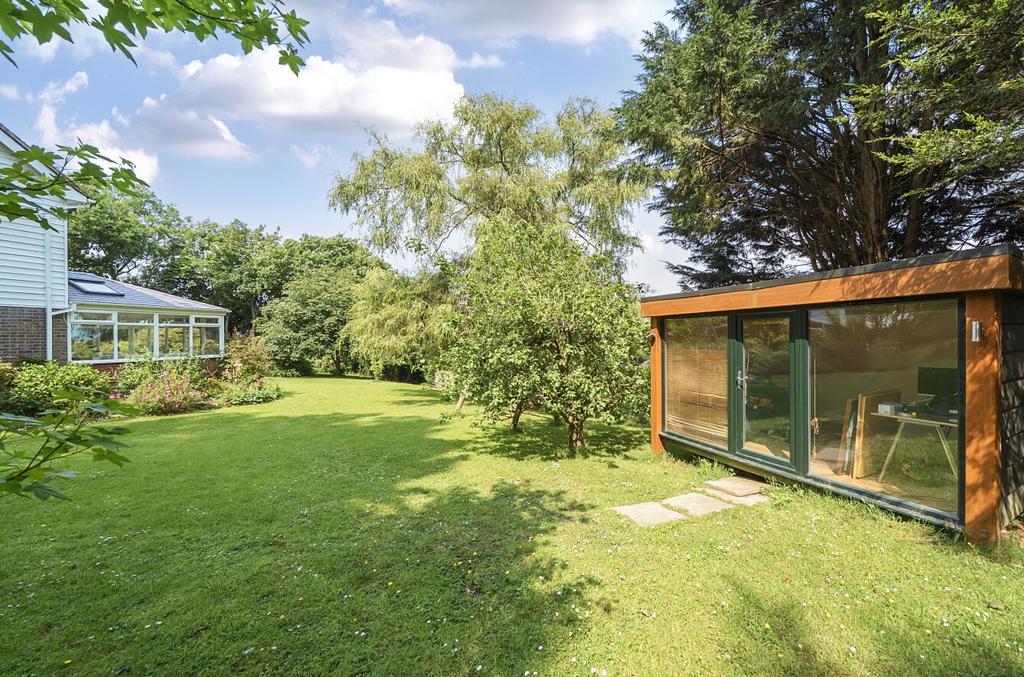 1301977 3 6840575...