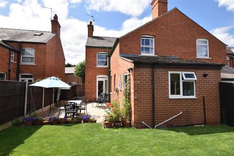 4 bedroom semi-detached house for sale, Charles Street, Newark