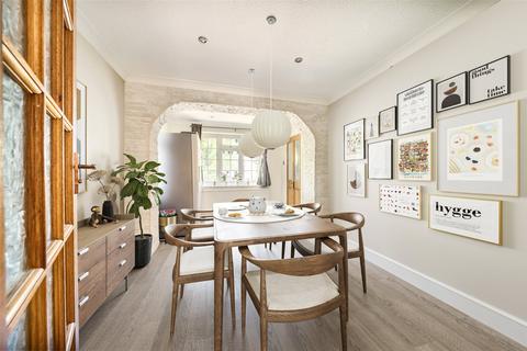 4 bedroom detached house for sale, Woodlands Road, Orpington