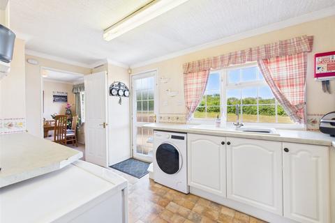 2 bedroom park home for sale, Bamfurlong Lane, Cheltenham, Gloucestershire, GL51