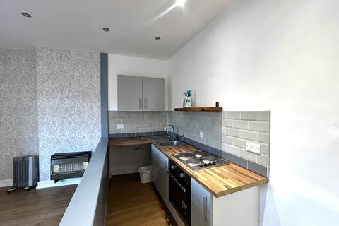 1 bedroom flat to rent, Blacker Road, Mapplewell, Barnsley