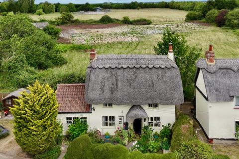 2 bedroom detached house for sale, Keysoe Row West, Keysoe, Bedford, MK44