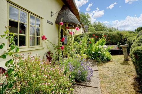 2 bedroom detached house for sale, Keysoe Row West, Keysoe, Bedford, MK44