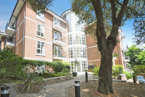 2 bedroom flat for sale, Widmore Road, Bromley BR1