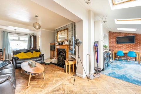 4 bedroom terraced house for sale, Lee Close, Walthamstow, London, E17