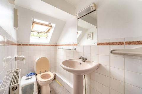 17 Lee Close, London, E17 5QG