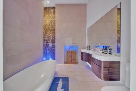 2 bedroom apartment to rent, Elgin Avenue, London, W9