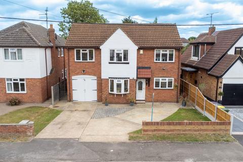 27 Elm Grove, Hullbridge, Hockley, SS5 6ER