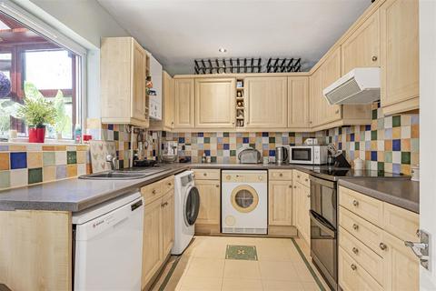 4 bedroom detached house for sale, Lower Cippenham Lane, Slough