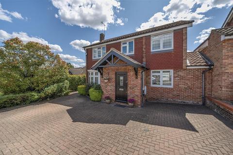undefined, Magnaville Road, Bushey WD23