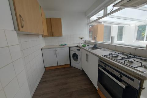 4 bedroom terraced house to rent, IG1 1HQ