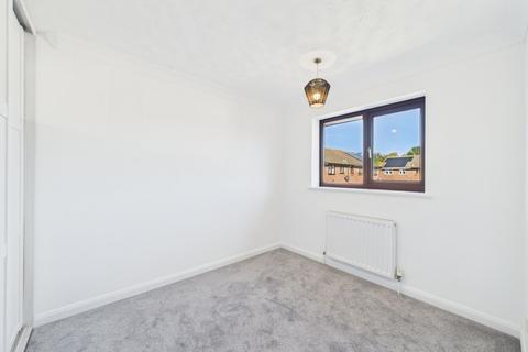 3 bedroom terraced house for sale, Caraway Road, Thetford, IP24