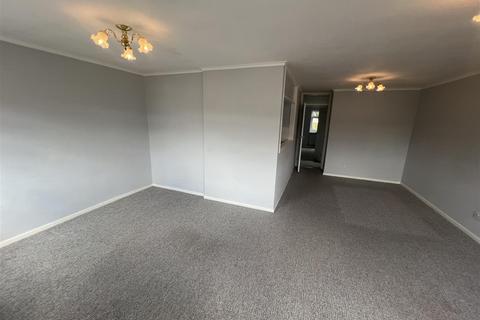 63 Garden Road, Walton On The Naze, CO14 8RR