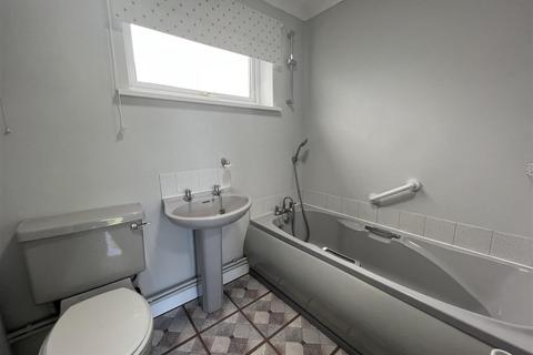 63 Garden Road, Walton On The Naze, CO14 8RR