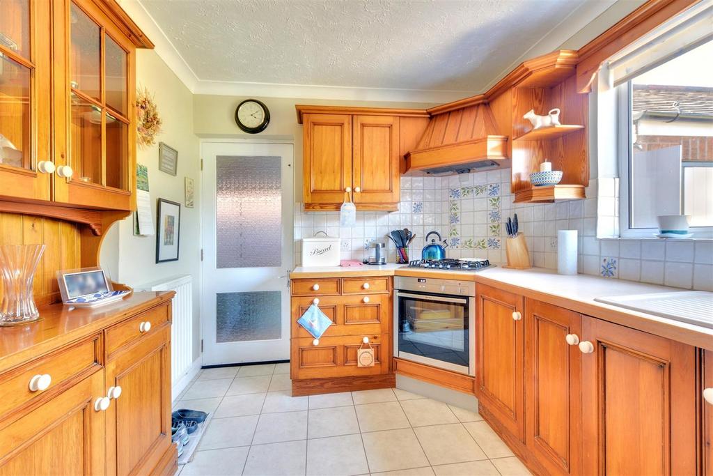 Kitchen 3.jpeg