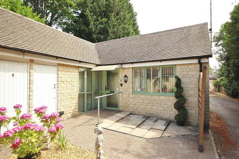 1 bedroom bungalow for sale, Old Rectory Mews, Witney, OX28