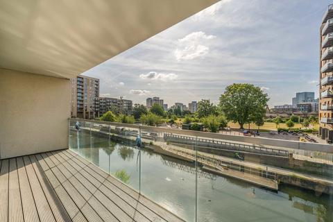 Ursula Gould Way, London E14