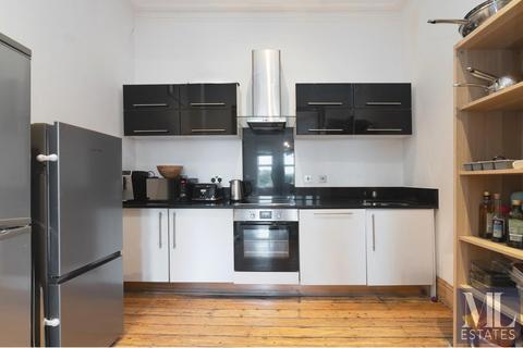 4 bedroom apartment for sale, Winchester Avenue, London NW6