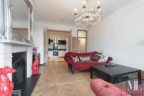 4 bedroom apartment for sale, Winchester Avenue, London NW6