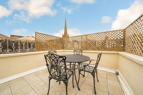 3 bedroom maisonette for sale, Alderney Street, London SW1V